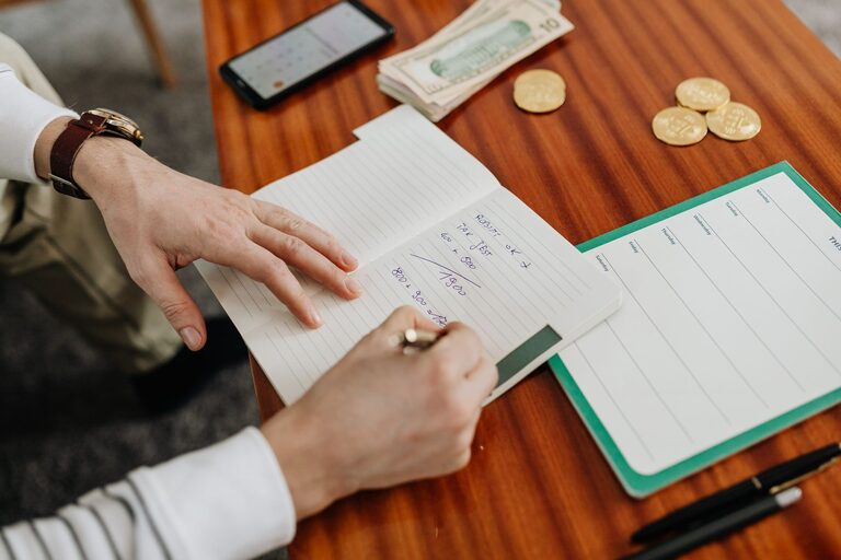 Simple Budget Habits for Everyday Life to Save Money Easily